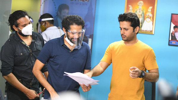 చెమటలు పట్టేలా పని చేస్తుంటే..