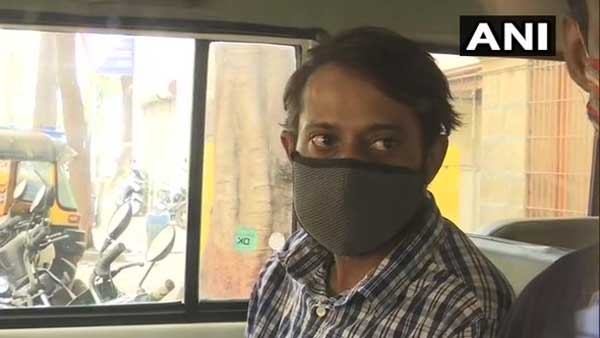 భారీగా పట్టుబడ్డ నగదు, డ్రగ్స్