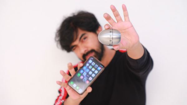 విటమిన్ షీ కథలో ట్విస్టులు