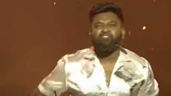 రికార్డింగ్ డ్యాన్స్..