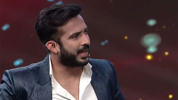 క్యాష్ షోలో అలా..