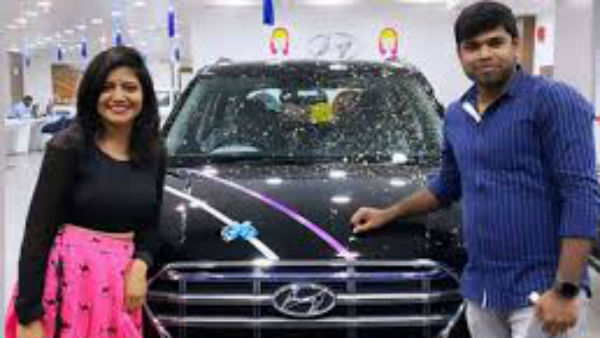 కొత్త కారుతో రచ్చ..