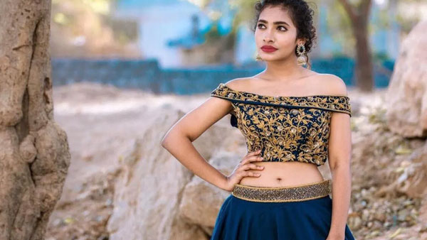 లిప్లాక్తో రెచ్చిపోయింది.. ఈరోజే రెడీగా