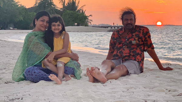 Manchu Family At Maldives Manchu Family At Maldives