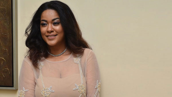 ముమైత్ ఖాన్ సైతం..