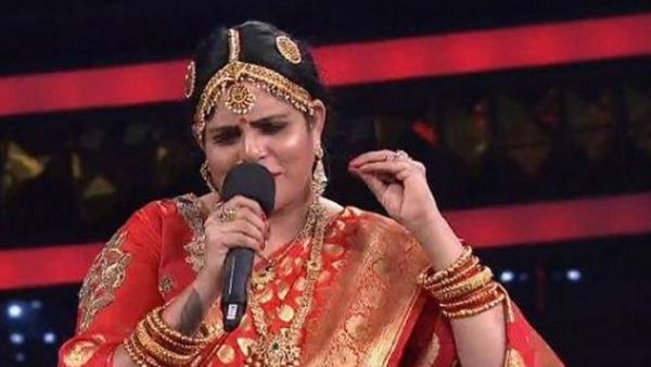 పాలిటిక్స్పై ఫోకస్.. బయటికొచ్చాక రచ్చ