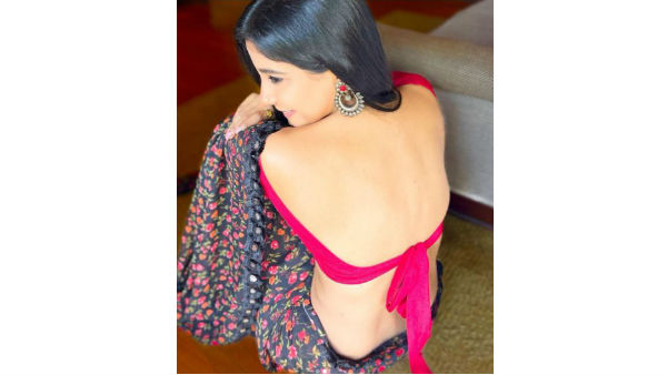 చీరకట్టులో..