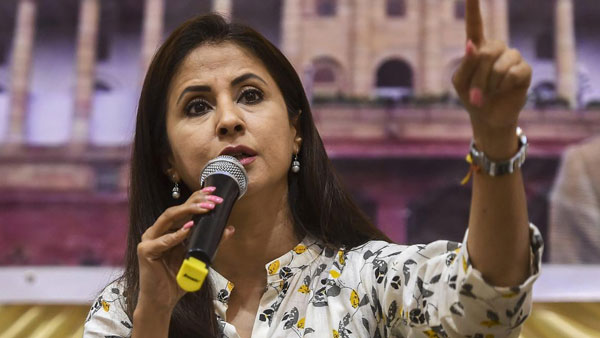 డ్రగ్స్ జాబితా బయటపెట్టు అంటూ ఊర్మిల సవాల్