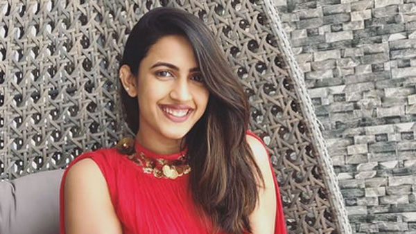 పొట్టి బట్టల్లో పిచ్చెక్కిస్తోంది.. నిహారికను ఎప్పుడూ ఇలా చూసి ఉండరు!