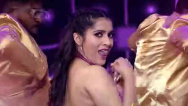 రీల్ జంంటలు అలా..