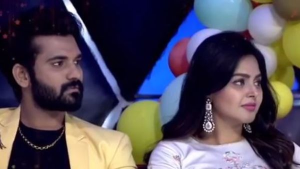 అవినాష్ అరియానాలపై..