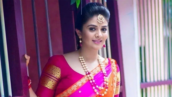 అనాథలా అందరి వద్ద..
