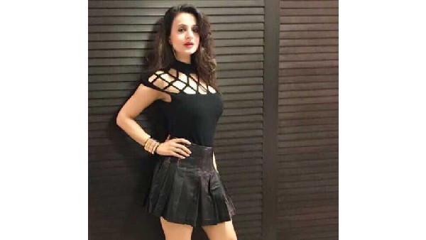 ఒడిదుడుకుల్లో అమీషా పటేల్ కెరీర్