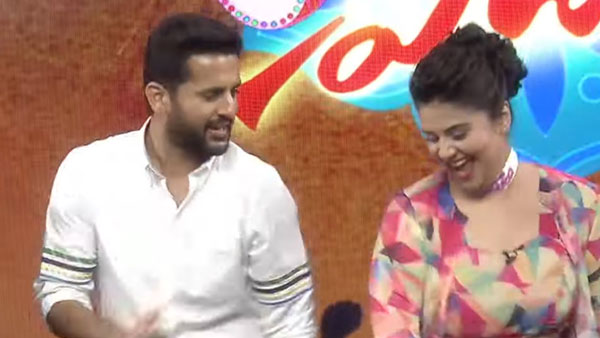 డ్యాన్సులతో వెల్కమ్..