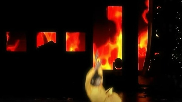 కింద పడడంతో ఆమెకు తీవ్ర గాయాలు