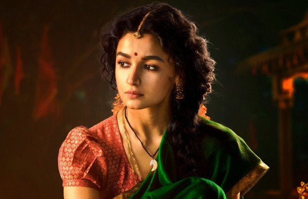 Alia Bhatt tested coronavirus positive Alia Bhatt tested coronavirus positive