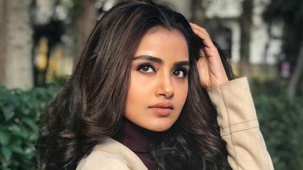 ఎప్పుడూ అందులోనే... అన్నీ చెబుతోందిగా