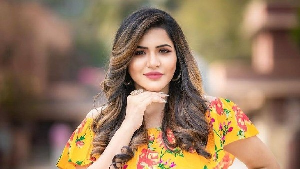 స్కిట్లతో అలా..