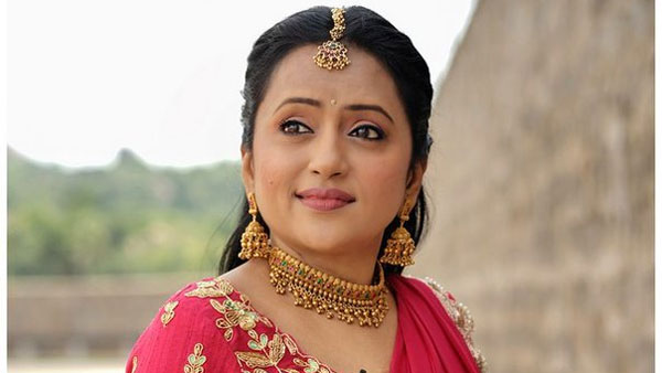 అన్నింట్లోనూ సుమనే... వరుస ఆఫర్లతో
