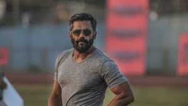 బాలీవుడ్లో కండలవీరుడిగా