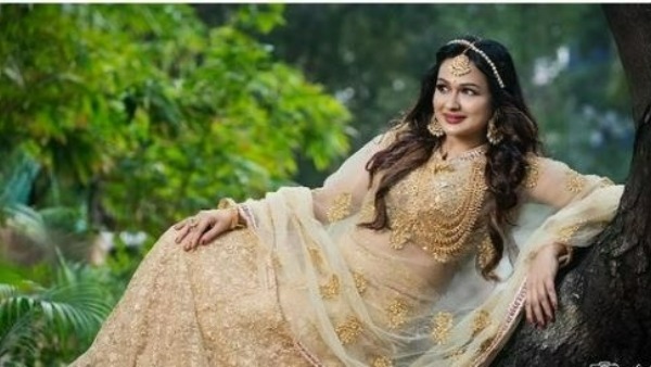 ప్రపంచాన్ని నిందిస్తూ బతికేయవచ్చు అంటూ..