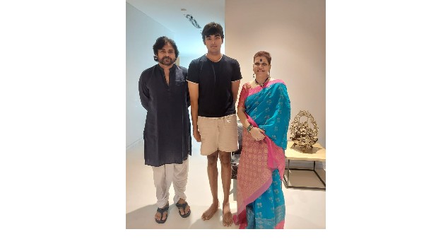 17 ఏళ్ళ వయసులోకి రావడంతో