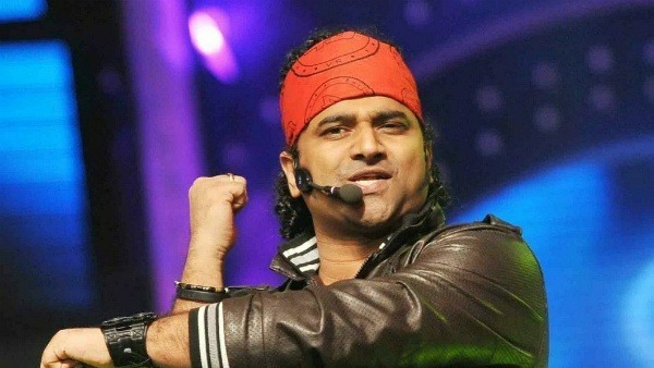 సీనియర్ రైటర్ తనయుడిగా..