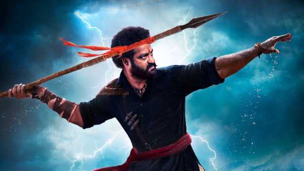 చేతిలో బల్లెంతో ఎన్టీఆర్