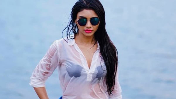 అందాలతో వల వేస్తోన్న జబర్ధస్త్ భామ