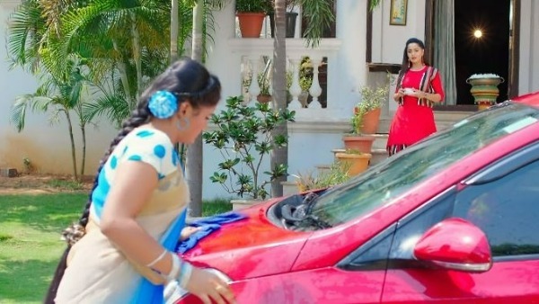 నాలికా? తాటి మట్టా? అంటూ మోనిత
