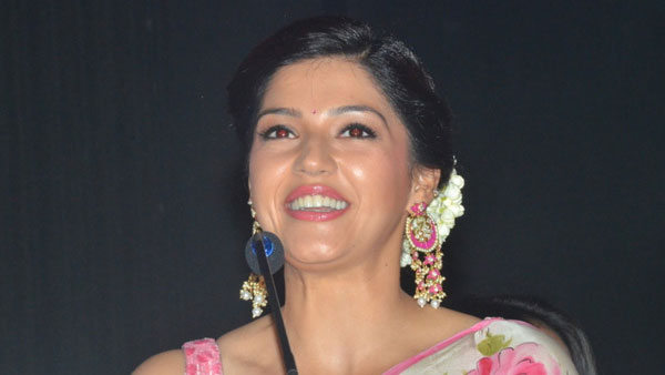 Is Mehreen Pirzada wedding postponed to January 2022? Is Mehreen Pirzada wedding postponed to January 2022?
