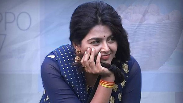 ఇంటా బయటా రచ్చ రచ్చ చేసేసిందిగా