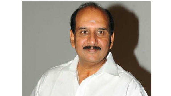 బడా హీరోలు సిద్ధాంగా ఉండేవారు.