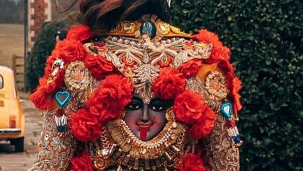 నెటిజన్ల కామెంట్లు జోరుగా