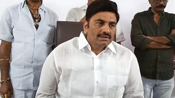 బ్లూఫిల్మ్లు తీసుకుంటూ ఇలాగ