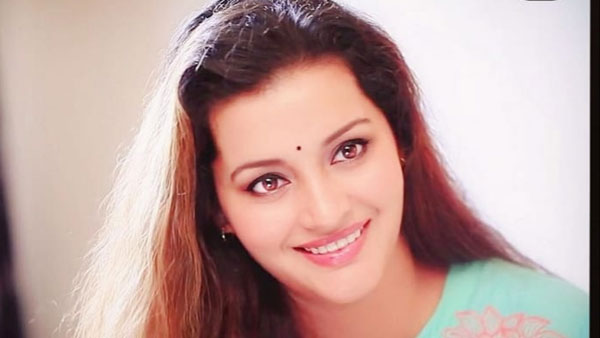 Renu Desai slams netizens for threatening messages for not helping Renu Desai slams netizens for threatening messages for not helping