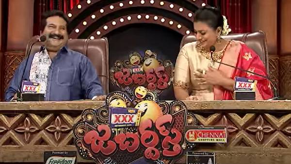 పాలిటిక్స్లోనూ సత్తా చాటిన రోజా