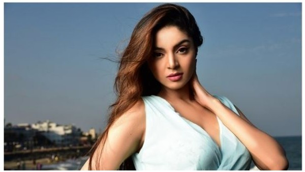 Bigg Boss Telugu fam Sanam Shetty fires on Kamal Haasans Makkal Needhi Maiam leaders for resign Bigg Boss Telugu fam Sanam Shetty fires on Kamal Haasans Makkal Needhi Maiam leaders for resign