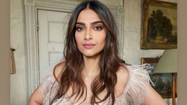 క్లీవేజ్ ఫోటోతో కవ్విస్తోన్న స్టార్ డాటర్