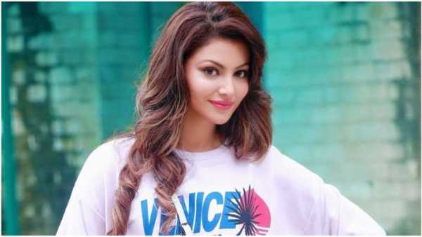 Urvashi Rautela distributed ration Kotdwar, Uttarakhand Urvashi Rautela distributed ration Kotdwar, Uttarakhand