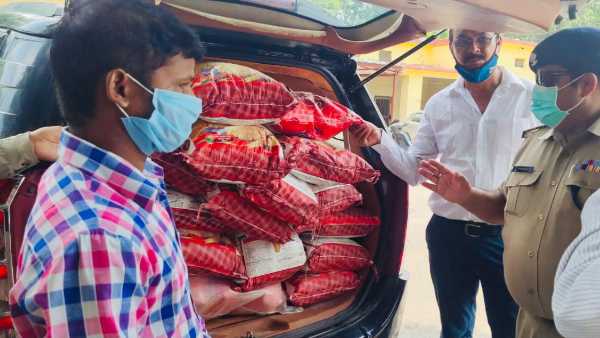 Urvashi Rautela distributed ration Kotdwar, Uttarakhand Urvashi Rautela distributed ration Kotdwar, Uttarakhand