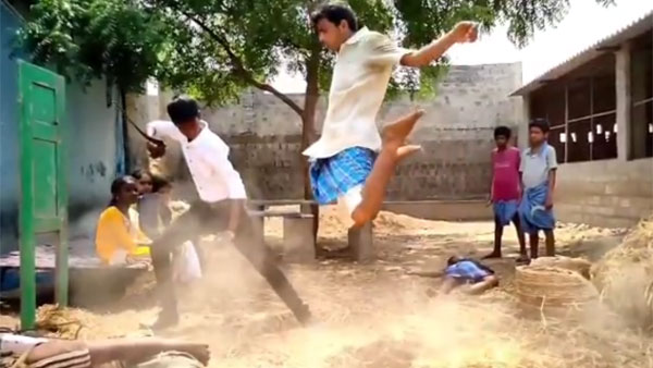 వకీల్ సాబ్ ఫైట్లను కంపోజ్ చేస్తూ..