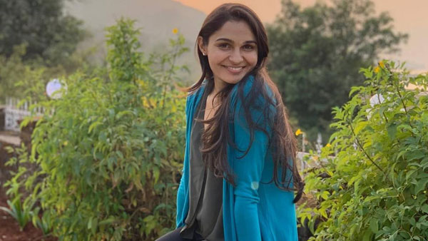 సింగర్గా పరిచయం... తెలుగులోనూ