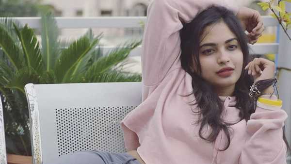 దేత్తడి అంటూ ఫేమస్ అయిన హారిక