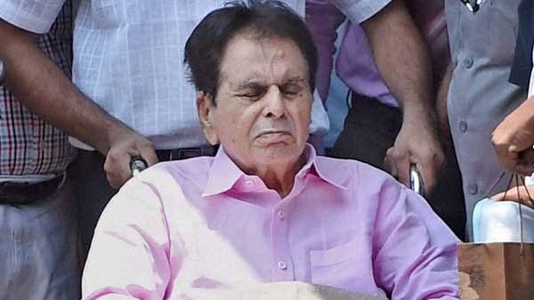Dilip Kumar admitted to hospital after complaining of breathlessness Dilip Kumar admitted to hospital after complaining of breathlessness