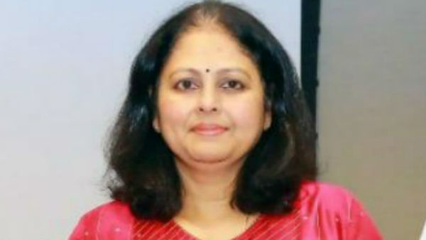 జయసుధ విముఖంగా ఉన్నట్టు