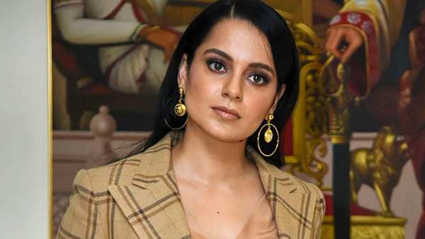 నా సినిమాలిమ్మని అడుక్కుంటోంది