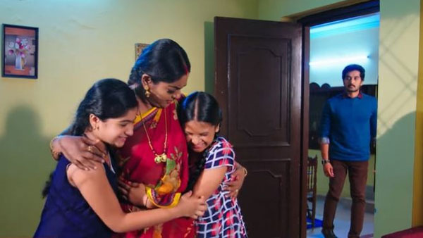 అమ్మ ఎక్కడ అంటూ