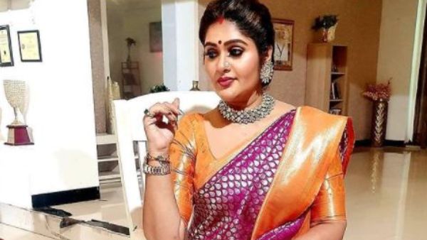 నాలుగు పదుల వయసులో