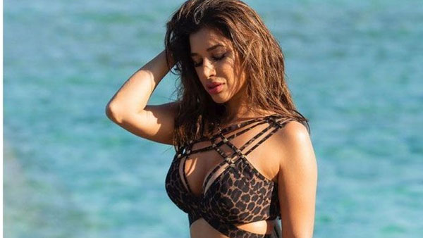 బాలీవుడ్లో హాట్ హీరోయిన్గా